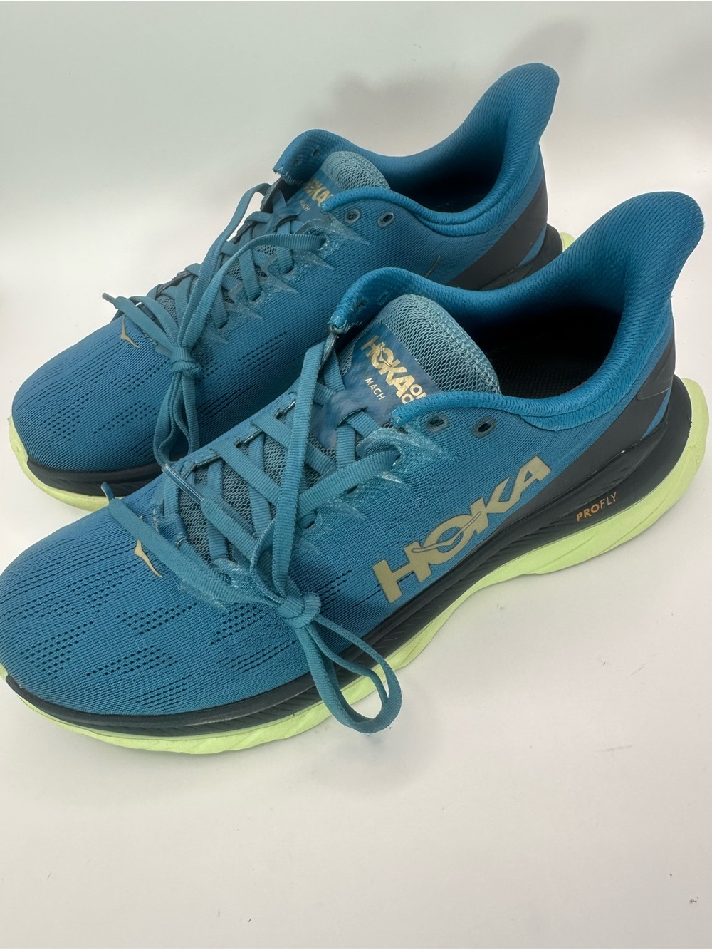 Hoka One One Mach 4 Blue Coral Men’s Sz 10.D Running Shoes Sneakers